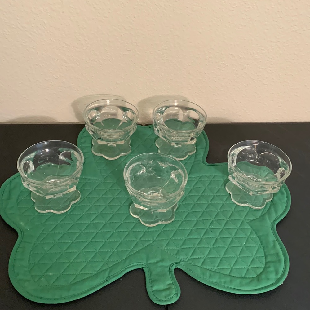 Set of 5 Vintage Clear Glass Floral Base Sherbet Dessert Cups